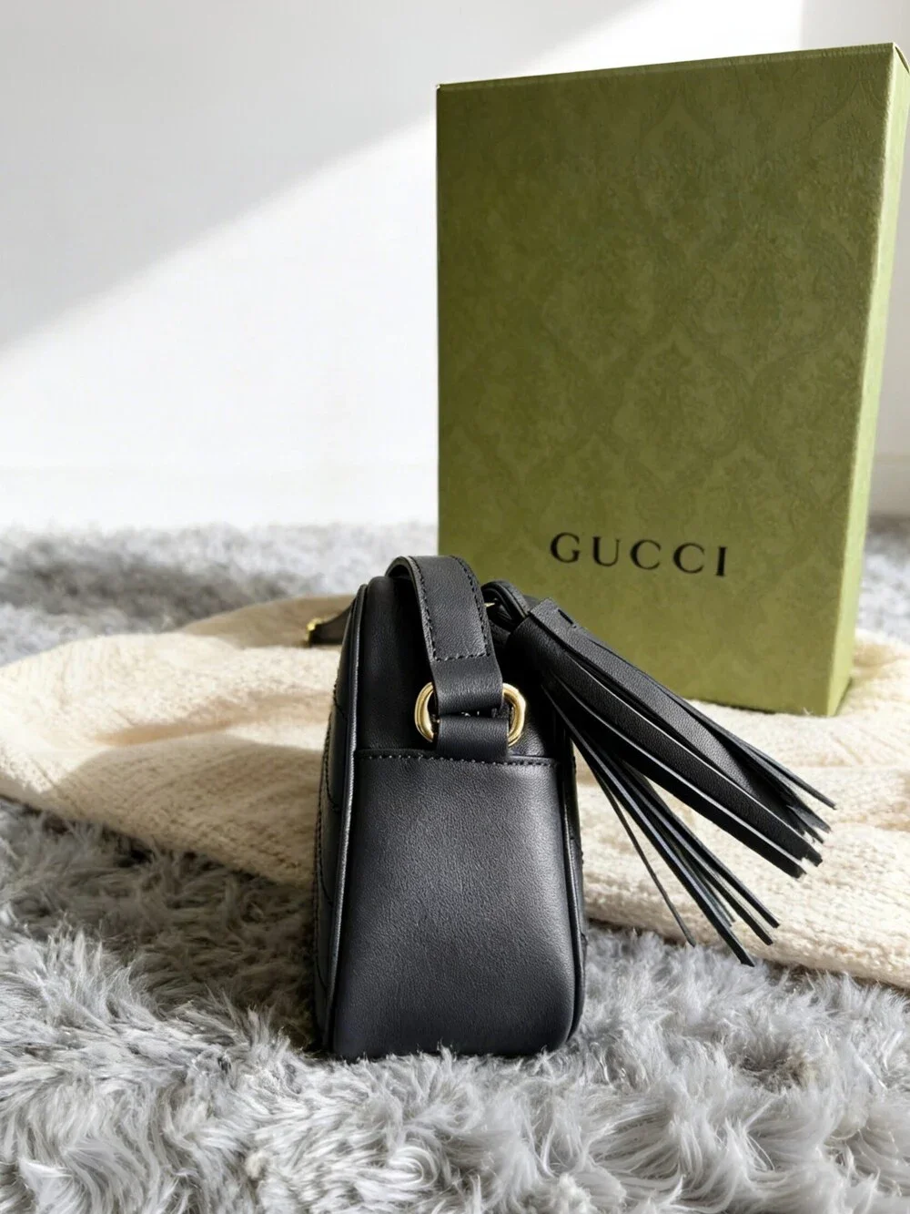 Gucci Blondie Medium Shoulder Bag